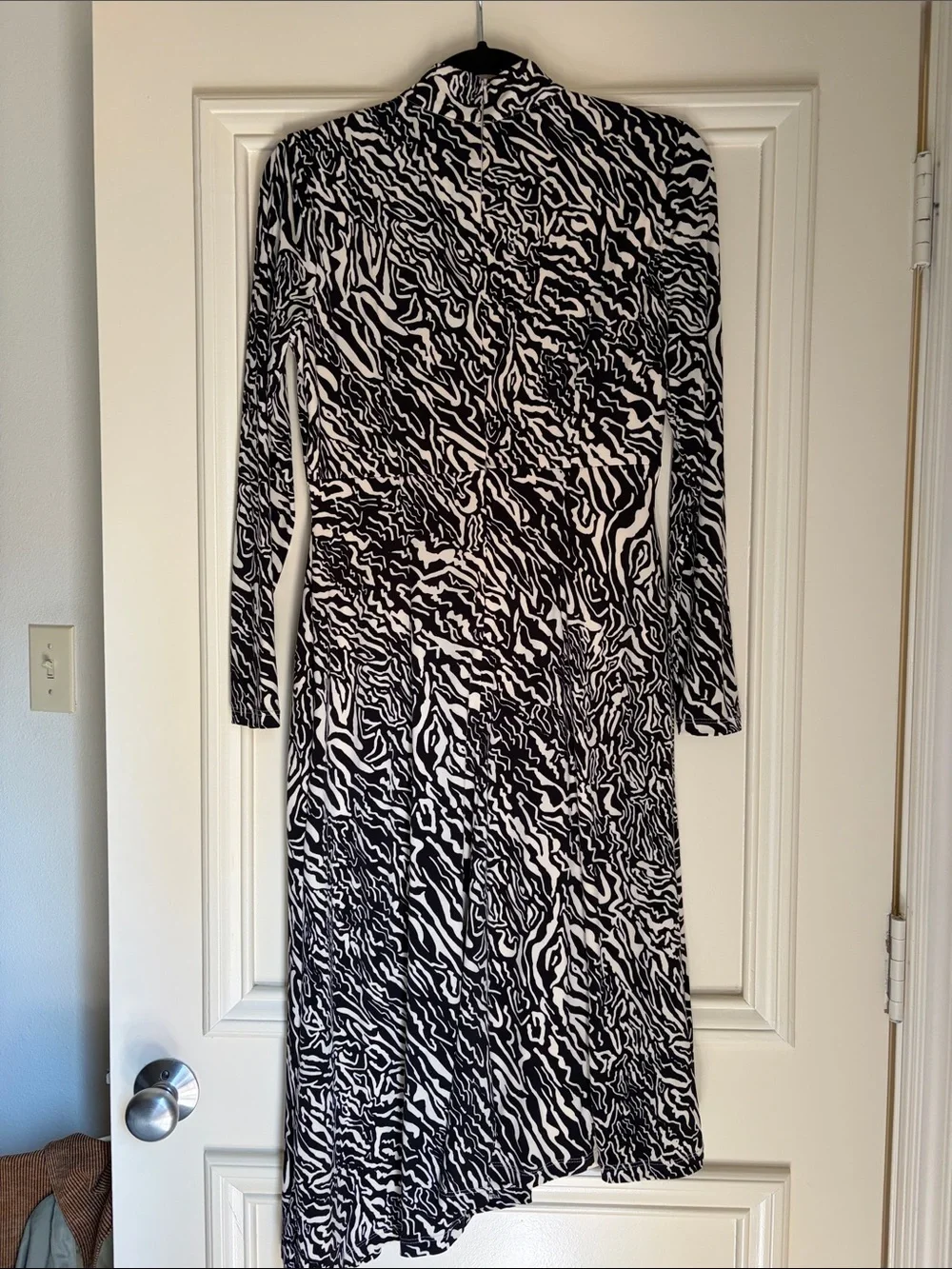 NWT Maggy London Black & White Zebra Print Wrap Dress